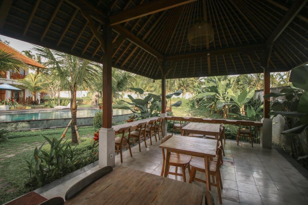 Queen At Gunung Sari Ubud Exterior foto